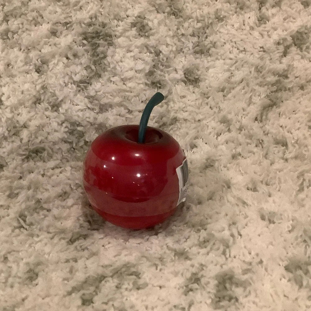 Red Cherry Lip Gloss NWT Beauty Treats cruelty Free 1.5” x 1.5” - Picture 4 of 14